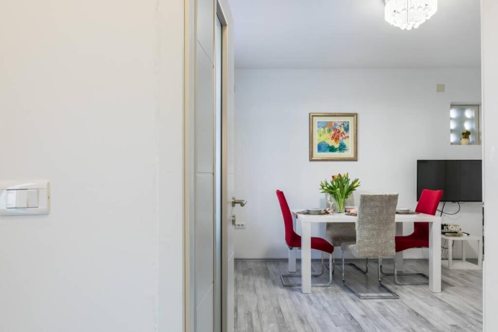 Apartman Buki **** Сплит Экстерьер фото