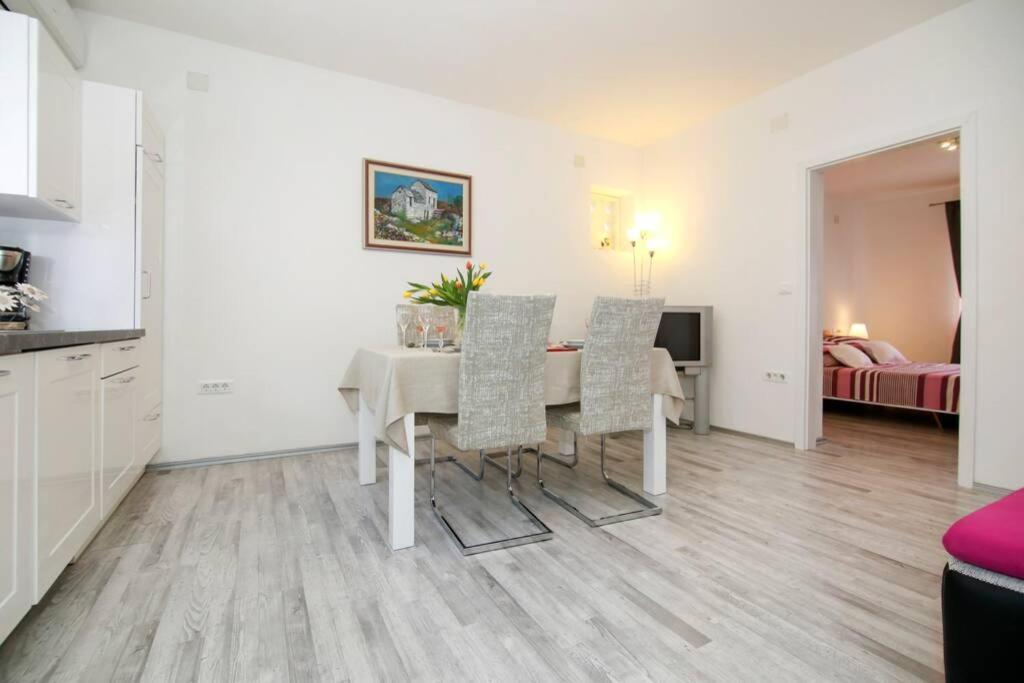Apartman Buki **** Сплит Экстерьер фото